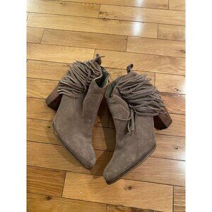 Steve Madden Cian‎ Suede Leather Fringe Trim Tan Brown Boots Booties Size 7.5